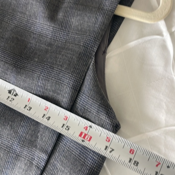 Yaly Couture Tailored Dress, size 6 - Picture 14 of 16